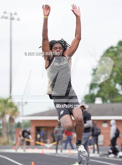 Thumbnail 1 in SCHSL 4A District 3 Qualifiers (Field Events) photogallery.