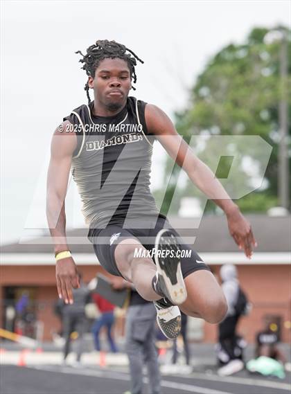 Thumbnail 2 in SCHSL 4A District 3 Qualifiers (Field Events) photogallery.
