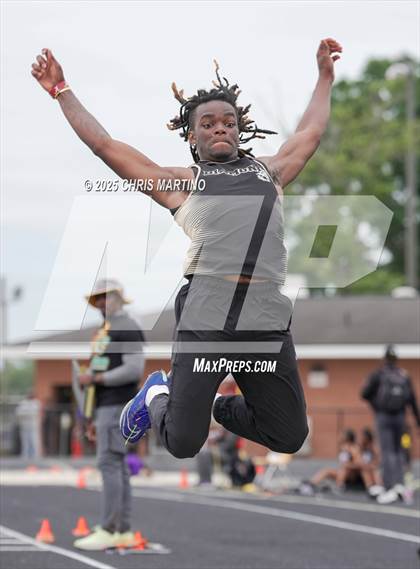 Thumbnail 3 in SCHSL 4A District 3 Qualifiers (Field Events) photogallery.