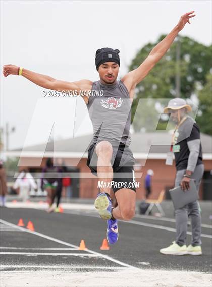 Thumbnail 2 in SCHSL 4A District 3 Qualifiers (Field Events) photogallery.