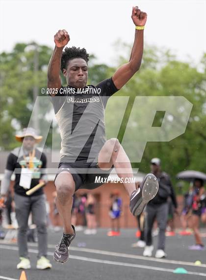 Thumbnail 1 in SCHSL 4A District 3 Qualifiers (Field Events) photogallery.