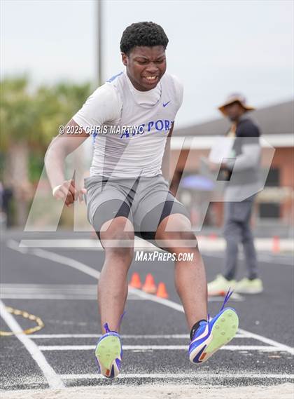 Thumbnail 2 in SCHSL 4A District 3 Qualifiers (Field Events) photogallery.