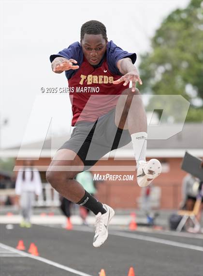 Thumbnail 1 in SCHSL 4A District 3 Qualifiers (Field Events) photogallery.