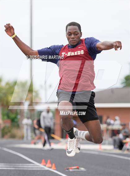 Thumbnail 3 in SCHSL 4A District 3 Qualifiers (Field Events) photogallery.
