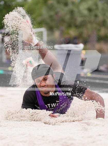 Thumbnail 3 in SCHSL 4A District 3 Qualifiers (Field Events) photogallery.