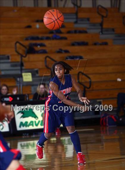 Thumbnail 3 in SA Warren vs. Pearland Dawson (McDonalds Texas Invitational) photogallery.