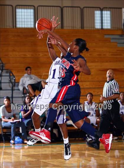 Thumbnail 3 in SA Warren vs. Pearland Dawson (McDonalds Texas Invitational) photogallery.