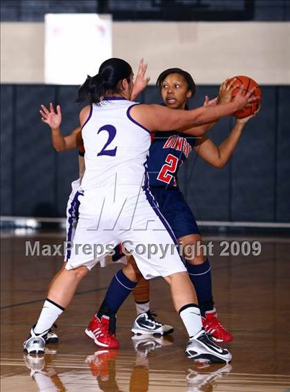 Thumbnail 3 in SA Warren vs. Pearland Dawson (McDonalds Texas Invitational) photogallery.