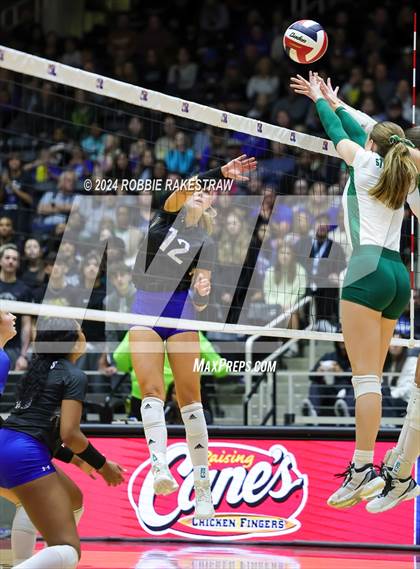 Thumbnail 1 in Byron Nelson vs. Stratford (UIL 6A Volleyball Division II Final) photogallery.