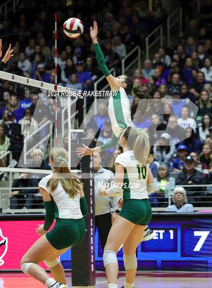 Thumbnail 1 in Byron Nelson vs. Stratford (UIL 6A Volleyball Division II Final) photogallery.