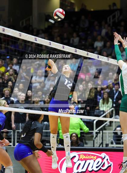 Thumbnail 1 in Byron Nelson vs. Stratford (UIL 6A Volleyball Division II Final) photogallery.