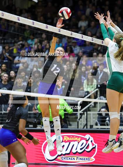 Thumbnail 2 in Byron Nelson vs. Stratford (UIL 6A Volleyball Division II Final) photogallery.