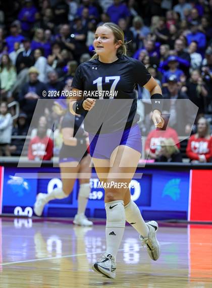 Thumbnail 3 in Byron Nelson vs. Stratford (UIL 6A Volleyball Division II Final) photogallery.
