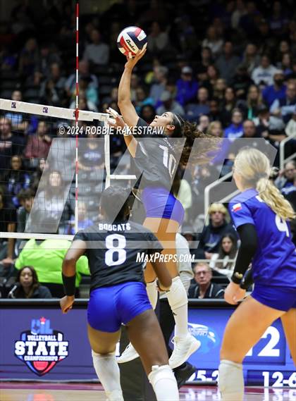 Thumbnail 2 in Byron Nelson vs. Stratford (UIL 6A Volleyball Division II Final) photogallery.