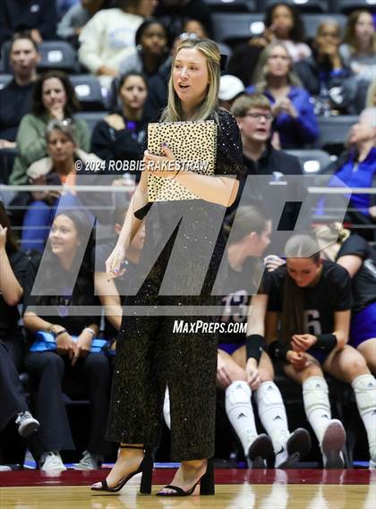 Thumbnail 3 in Byron Nelson vs. Stratford (UIL 6A Volleyball Division II Final) photogallery.