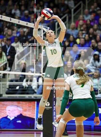 Thumbnail 2 in Byron Nelson vs. Stratford (UIL 6A Volleyball Division II Final) photogallery.