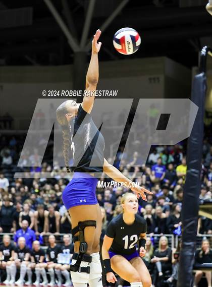 Thumbnail 2 in Byron Nelson vs. Stratford (UIL 6A Volleyball Division II Final) photogallery.