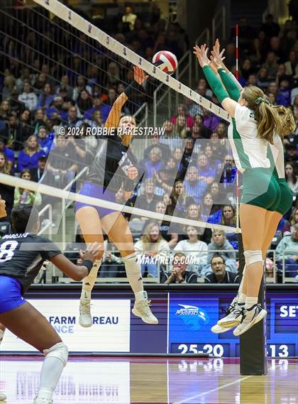 Thumbnail 1 in Byron Nelson vs. Stratford (UIL 6A Volleyball Division II Final) photogallery.