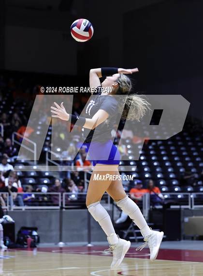 Thumbnail 2 in Byron Nelson vs. Stratford (UIL 6A Volleyball Division II Final) photogallery.