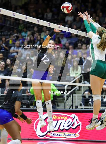 Thumbnail 3 in Byron Nelson vs. Stratford (UIL 6A Volleyball Division II Final) photogallery.