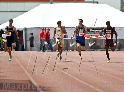 Thumbnail 3 in Arcadia Invitational (200 M Dash) photogallery.