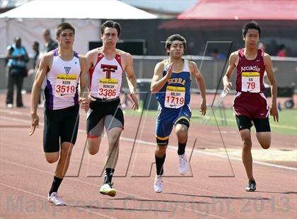 Thumbnail 3 in Arcadia Invitational (200 M Dash) photogallery.