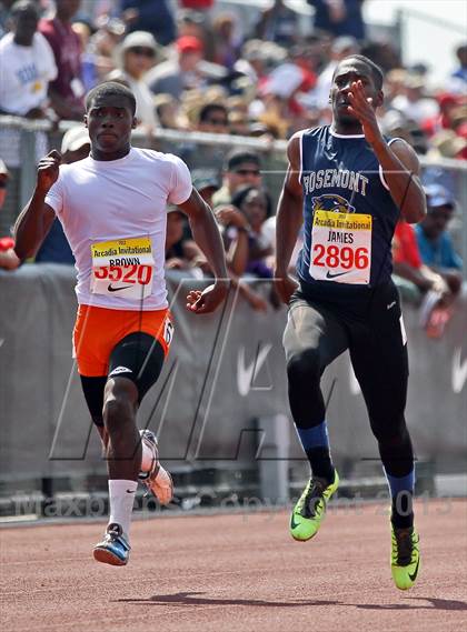 Thumbnail 1 in Arcadia Invitational (200 M Dash) photogallery.
