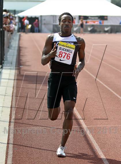 Thumbnail 1 in Arcadia Invitational (200 M Dash) photogallery.
