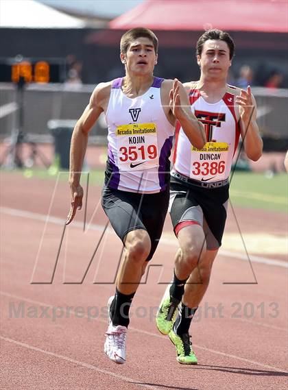 Thumbnail 3 in Arcadia Invitational (200 M Dash) photogallery.