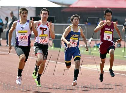 Thumbnail 1 in Arcadia Invitational (200 M Dash) photogallery.