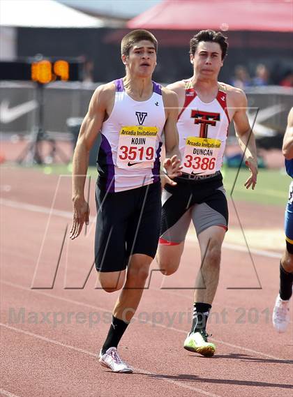 Thumbnail 2 in Arcadia Invitational (200 M Dash) photogallery.