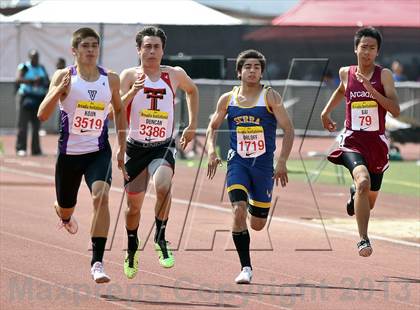 Thumbnail 2 in Arcadia Invitational (200 M Dash) photogallery.