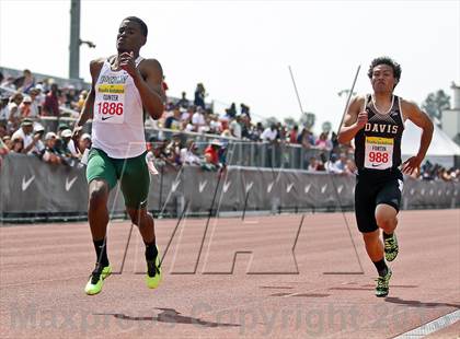 Thumbnail 3 in Arcadia Invitational (200 M Dash) photogallery.