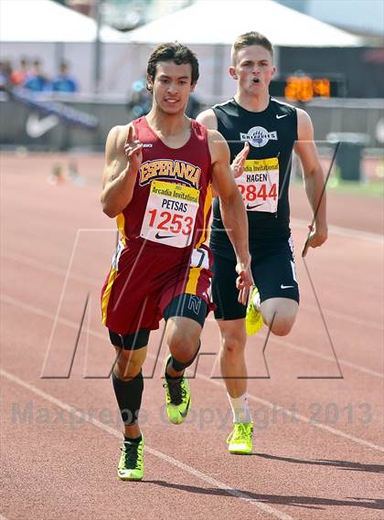 Thumbnail 1 in Arcadia Invitational (200 M Dash) photogallery.