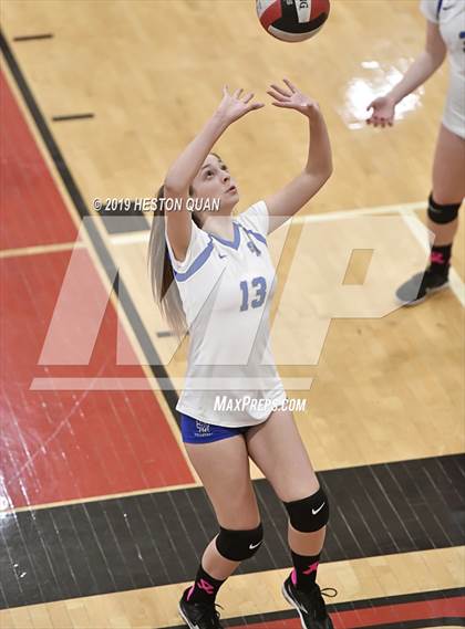 Thumbnail 3 in Santa Margarita @ JSerra Catholic photogallery.