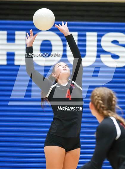 Thumbnail 3 in Mountain View vs. Highland photogallery.