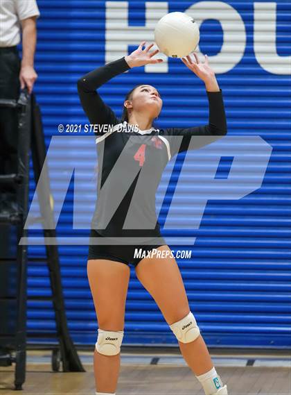 Thumbnail 1 in Mountain View vs. Highland photogallery.