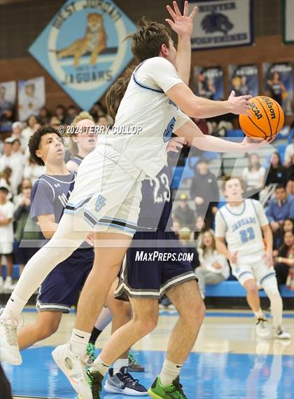 Thumbnail 3 in Hunter @ West Jordan (UHSAA 5A Round 1) photogallery.