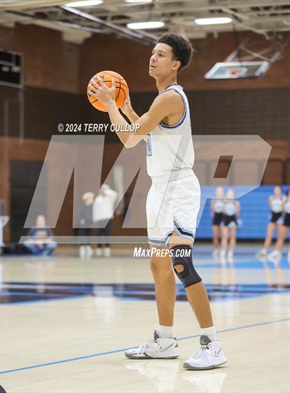 Thumbnail 3 in Hunter @ West Jordan (UHSAA 5A Round 1) photogallery.