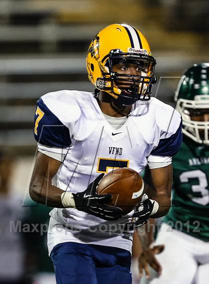 Thumbnail 3 in Lamar @ Arlington photogallery.