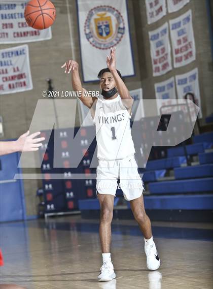 Thumbnail 1 in St. Joseph by the Sea vs Monsignor McClancy (CHSAA Spring Tournaent) photogallery.