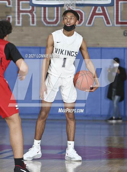 Thumbnail 1 in St. Joseph by the Sea vs Monsignor McClancy (CHSAA Spring Tournaent) photogallery.