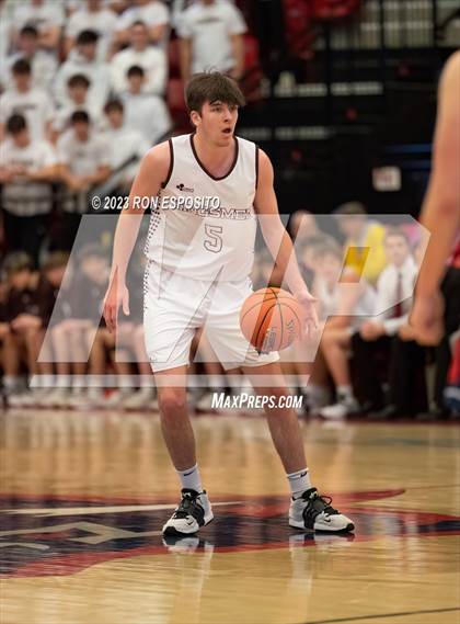 Thumbnail 3 in Kings Park vs South Side (NYSPHSAA Class A Regional Final) photogallery.