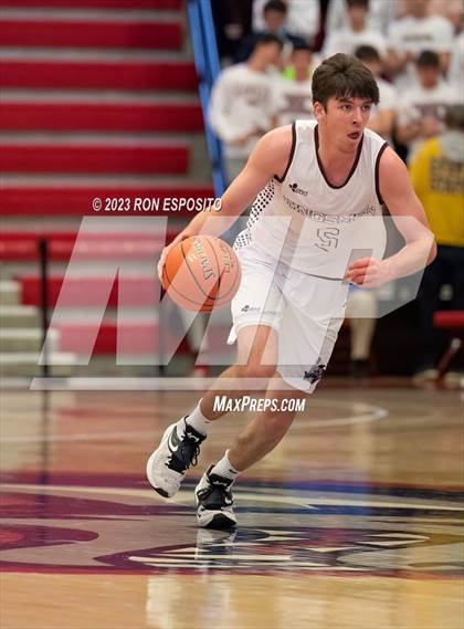Thumbnail 2 in Kings Park vs South Side (NYSPHSAA Class A Regional Final) photogallery.