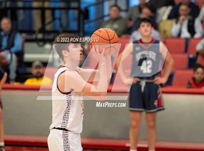 Thumbnail 3 in Kings Park vs South Side (NYSPHSAA Class A Regional Final) photogallery.
