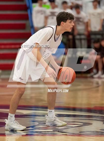 Thumbnail 3 in Kings Park vs South Side (NYSPHSAA Class A Regional Final) photogallery.
