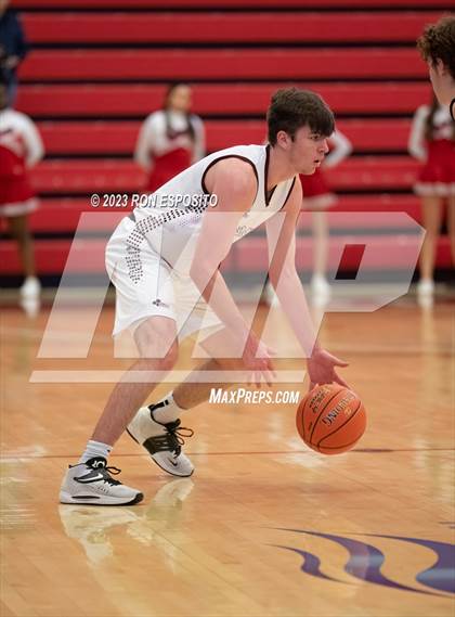 Thumbnail 3 in Kings Park vs South Side (NYSPHSAA Class A Regional Final) photogallery.