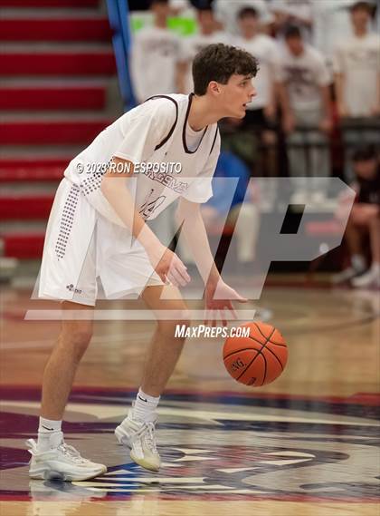 Thumbnail 2 in Kings Park vs South Side (NYSPHSAA Class A Regional Final) photogallery.