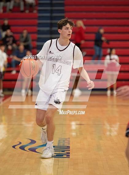 Thumbnail 3 in Kings Park vs South Side (NYSPHSAA Class A Regional Final) photogallery.