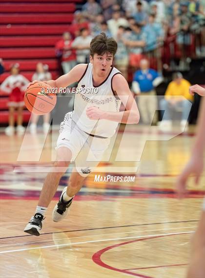 Thumbnail 3 in Kings Park vs South Side (NYSPHSAA Class A Regional Final) photogallery.